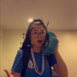 Meet your Posher, Kelly